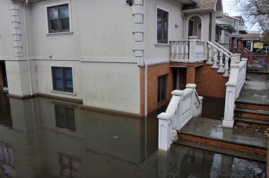 Kasırga kumlu etkisi sheapsheadbay mahalle binaları sel seriouse