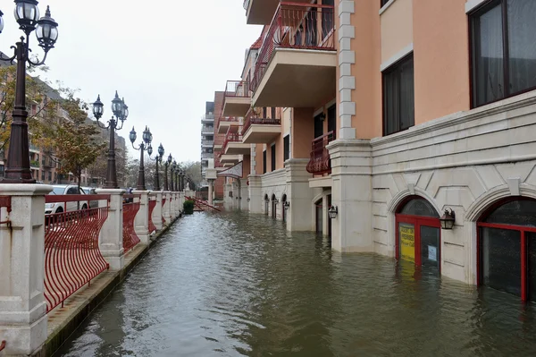 Kasırga kumlu etkisi sheapsheadbay mahalle binaları sel seriouse — Stok fotoğraf