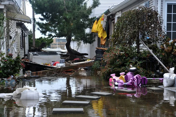 Seriouse flooding in the buildings at the Sheapsheadbay neighborhood due to impact from Hurricane Sandy — Stock Photo, Image