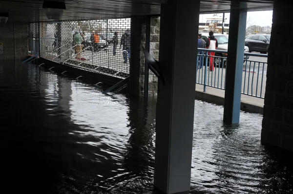 Valami árvíz, az épületet a Sheapsheadbay környéken kellő hatást a Sandy hurrikán — Stock Fotó