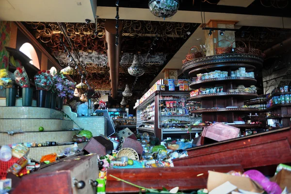 Bontási belsejében egy élelmiszer-áruház a Sheapsheadbay szomszédságában, a hurrikán homok áradás miatt megrongálódott — Stock Fotó
