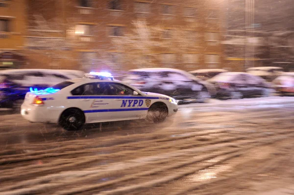 НЬЮ-ЙОРК, НЬЮ-ЙОРК - Спустя десять дней после того, как "Супершторм Сэнди" опустошил три штата. 7 ноября 2012 года в Бруклинском районе Нью-Йорка — стоковое фото