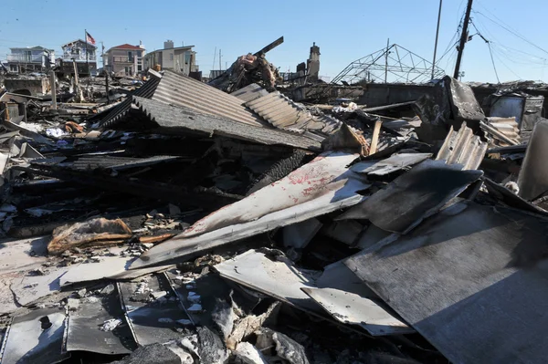 NEW YORK, NY - NOVEMBER 09: Scenes of Hurricane Sandy's aftermath in the Breezy Point part of Far Rockawayon November 9, 2012 in the Queens borough of New York City. — Stock Photo, Image