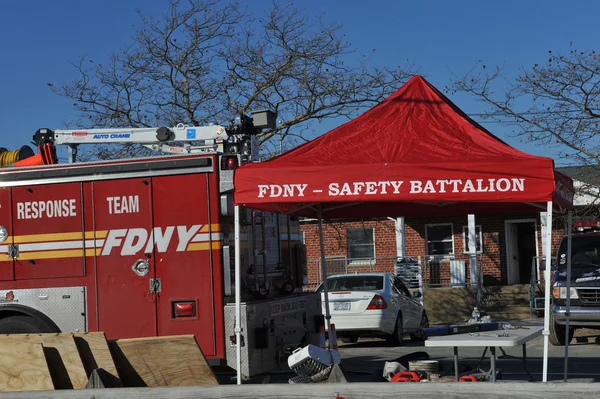 NUEVA YORK, NY - 09 DE NOVIEMBRE: Escenas de las secuelas del huracán Sandy en el Breezy Point parte de Far Rockawayon 9 de noviembre de 2012 en el distrito de Queens de la ciudad de Nueva York . —  Fotos de Stock