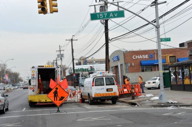 Brooklyn, ny - 11 Kasım: 2012 üzerinde Kasım 11, queens, new york, ABD'de kasırga sandy den çarpışmaya güç sorunları Rockaway'de dışarı çalışma.