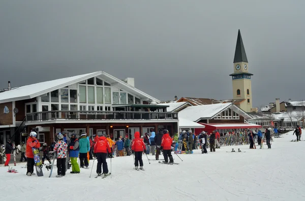 View to Stratton ski resort loudge i Stratton, Vermont — Stock Photo, Image