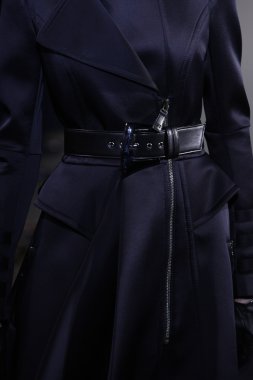 Paris, Fransa - 6 Mart: manken sırasında andrew pist yürür gn hazır giyim sonbahar kış 2011 2012 show paris moda haftası sırasında 6 Mart 2011 de paris, Fransa