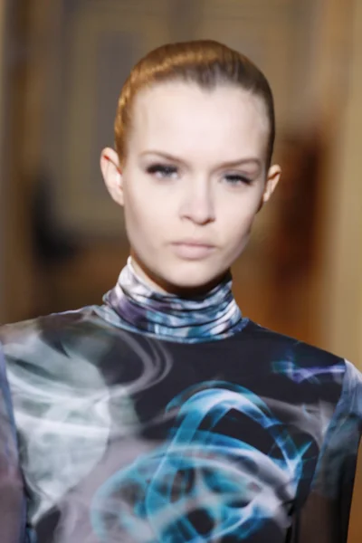 PARIS - MARCH 08: A model walks the runway during the Emmanuel Ungaro Ready to Wear show as part of the Paris Womenswear Fashion Week Fall Winter 2011 at Hotel Westin on March 8, 2010 in Paris, France — Stock Photo, Image