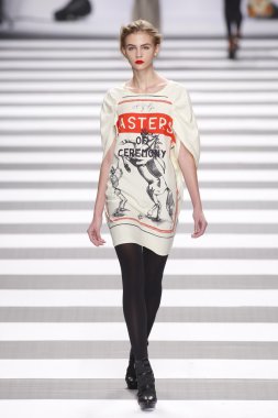 Jean-charles de castelbajac paris moda haftası