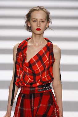 Jean-charles de castelbajac paris moda haftası