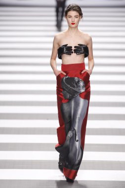 Jean-charles de castelbajac paris moda haftası