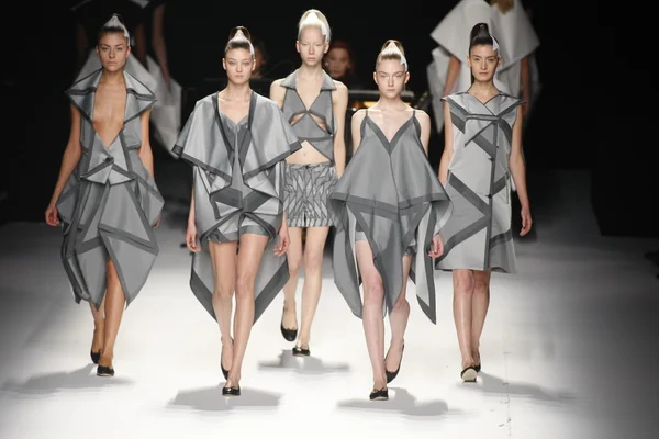 Issey Miyake - Paris Fashion Week — Stock Photo, Image