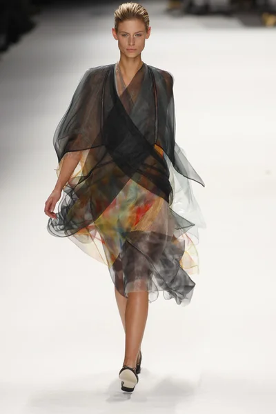 Issey Miyake - Paris Fashion Week — Stock Photo, Image