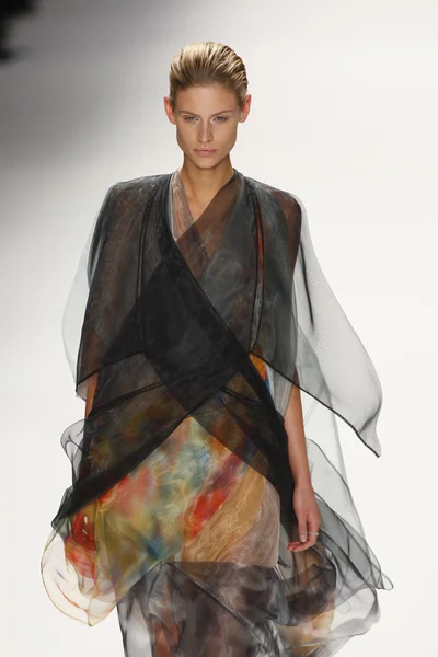 Issey Miyake - Paris Fashion Week — Stock Photo, Image