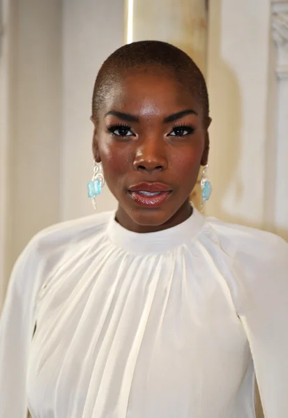 LOS ANGELES - OCTOBER 18: Model gets ready for Fashion Show during Style Fashion Week at Vibiana, 214 S. Main Street on October 18, 2012 in Los Ageles, CA — Stock Photo, Image