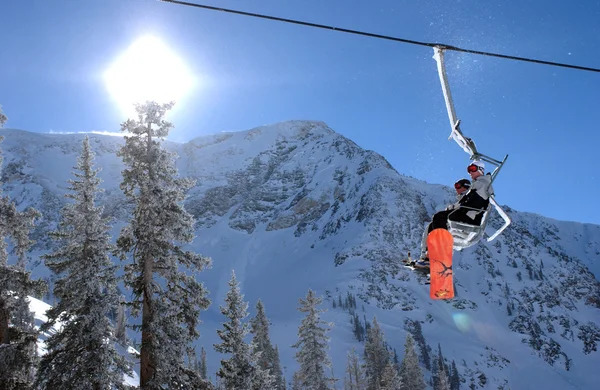 Vue spectaculaire sur les montagnes depuis la station de ski Snowbird dans l'Utah, États-Unis — Photo