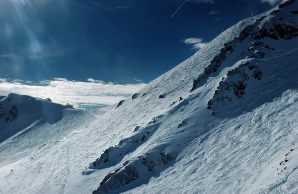 我的身体-雪和天空。snowbasin 山，犹他州 — 图库照片