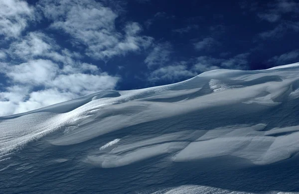 Στην άκρη του κόσμου - χιόνι και ουρανό. Snowbasin βουνό, Γιούτα — Φωτογραφία Αρχείου