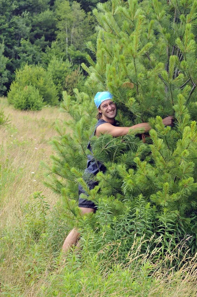 Exited tourist at the Catskills Mountains of New York — Stock Photo, Image