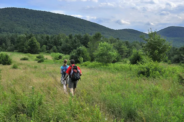 Caminhantes nas montanhas Catskill, no norte do estado de Nova York — Fotografia de Stock