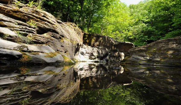 Wodospady na potoku kaaterskill w górach Catskill - Nowy Jork — Zdjęcie stockowe