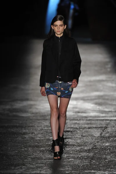 NEW YORK, NY - SEPTEMBER 11: A model walks the runway during the Diesel Black Gold show during Spring 2013 Mercedes-Benz Fashion Week at Pier 57 on September 11, 2012 in New York City. — Stock Photo, Image