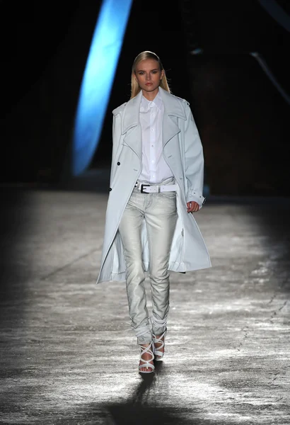 NEW YORK, NY - SEPTEMBER 11: A model walks the runway during the Diesel Black Gold show during Spring 2013 Mercedes-Benz Fashion Week at Pier 57 on September 11, 2012 in New York City. — Stock Photo, Image