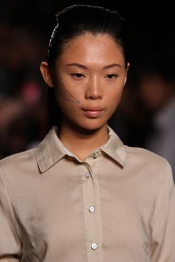 New york, ny - Eylül 05: model Daire 4 köşe pist yürür