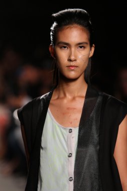 New york, ny - Eylül 05: model Daire 4 köşe pist yürür