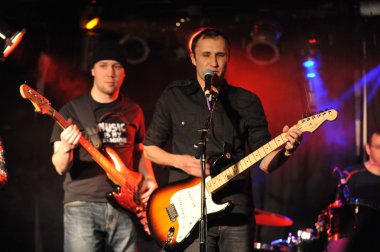 New york-27 Şubat: müzik grubu tixo altında sahneye webster Hall Rus rock Festivali sırasında 27 Şubat 2013 yılında nyc üzerinde gerçekleştirir