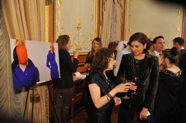 new york - 6 Şubat: misafir nyc 6 Şubat 2013 tarihinde ny Rus federasyon başkonsolosluk arası 2013 w rusça moda endüstrisi alımı sonbaharda moda tanıtımı katılmak.