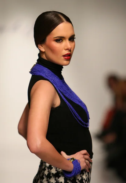 NEW YORK, NY- FEBRUARY 07: A model walks the runway at Urbana Chappa Collection for Fall Winter 2013 during Mercedes-Benz Fashion Week on February 07, 2013 in NYC. — Stock Photo, Image