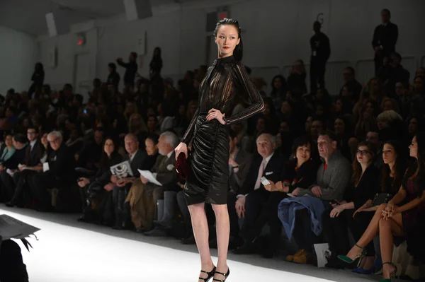 NEW YORK - FEBRUARY 08: Models walks the runway finale at the Carmen Marc Valvo fall 2013 fashion show during Mercedes-Benz Fashion Week on February 8, 2013 in New York City. — Stock Photo, Image