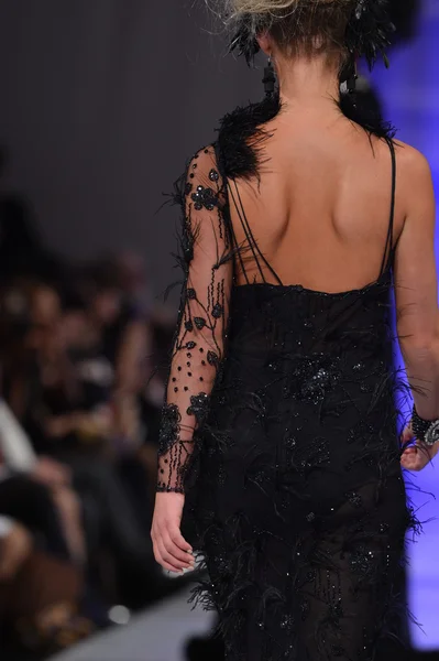 NEW YORK - FEBRUARY 15: Model walking the runway at Catalin Botezatu fashion show at The New Yorker Hotel during Couture Fashion Week on February 15, 2013 in New York City — Stock Photo, Image