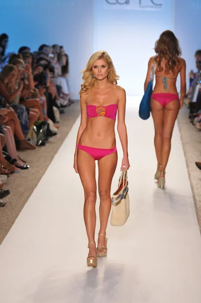 MIAMI - JULY 16: Model walking runway at the Caffe Swimwear Collection for Spring, Summer 2012 during Mercedes-Benz Swim Fashion Week on July 16, 2011 in Miami, FL — Stock Photo, Image