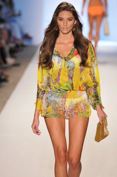 MIAMI - JULY 16: Model walking runway at the Caffe Swimwear Collection for Spring, Summer 2012 during Mercedes-Benz Swim Fashion Week on July 16, 2011 in Miami, FL — Stock Photo, Image