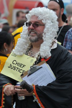 New york - 18 Haziran: tanımlanamayan bir katılımcı 18 Haziran 2011 tarihinde new York'ta Brooklyn coney Island mermaid parade katılır