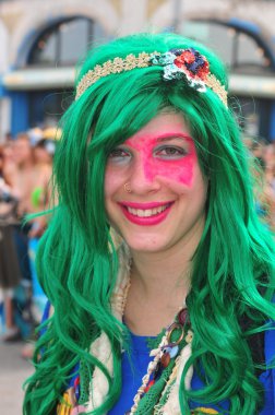 New york - 18 Haziran: tanımlanamayan bir katılımcı 18 Haziran 2011 tarihinde new York'ta Brooklyn coney Island mermaid parade katılır