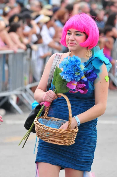 NEW YORK - JUNE 18: Unidentified participant attends Mermaid parade on Coney Island in Brooklyn on June 18, 2011 in New York City — Stock Photo, Image