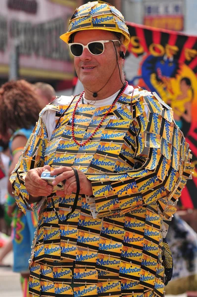 NEW YORK - JUNE 18: Unidentified participant attends Mermaid parade on Coney Island in Brooklyn on June 18, 2011 in New York City — Stock Photo, Image