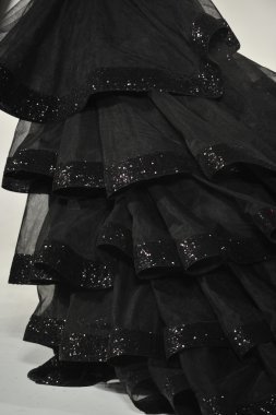 Los Angeles - 15 Mart: Bir model üzerinde 15 Mart 2013 stil moda haftasında Michael Cinco sonbahar kış 2013 koleksiyonunda Los Angeles, Ca pist yürür