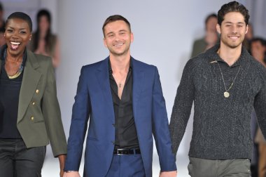 Los angeles - 14 Mart: tasarımcı modelleri yürüyüş ve pist finale madisonpark tarzı moda haftası sırasında toplu vibiana Katedrali, üzerinde 14 Mart 2013 yılında los angeles, ca
