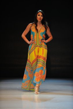 Los angeles - 12 Mart: halle bob gösteri proje ethos moda olay sırasında bir model yürür pist üzerinde 12 Mart 2013 yılında los angeles, avalon club ca