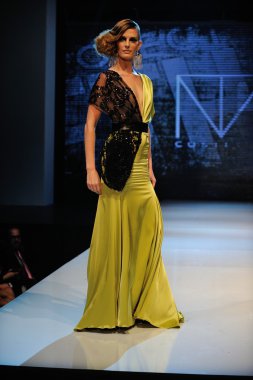 Los angeles - 12 Mart: bir model yürüyüş pist michael costello gösteri proje ethos moda olay sırasında kulüp avalon üzerinde 12 Mart 2013 yılında los angeles, ca