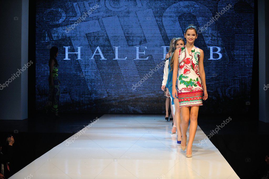 Los Angeles 12 mars défilé de mannequins lors du défilé Halle Bob
