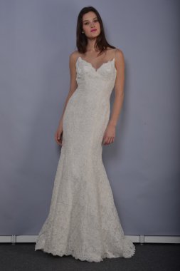 New york - 22 Nisan: bir model anne mavna gelin sunu için pier 92, ny Gelin Moda Haftası 22 Nisan 2013 tarihinde new York'ta poz