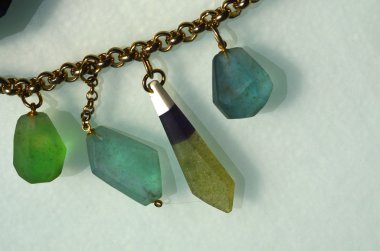 Mat yüzeyi yansımaları ile moda aksesuarları