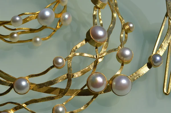 Halskette mit Perlen — Stockfoto