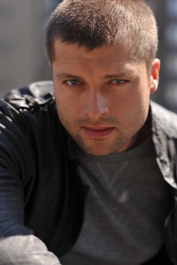 En iyi erkek oyuncu baş shot aksiyon film karakteri gösterilen
