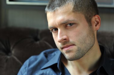 En iyi erkek oyuncu baş shot aksiyon film karakteri gösterilen